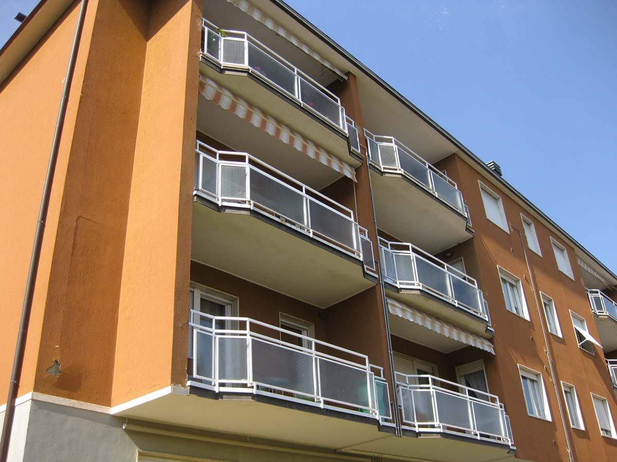 Rifacimento facciate e balconi fabbricato condominiale