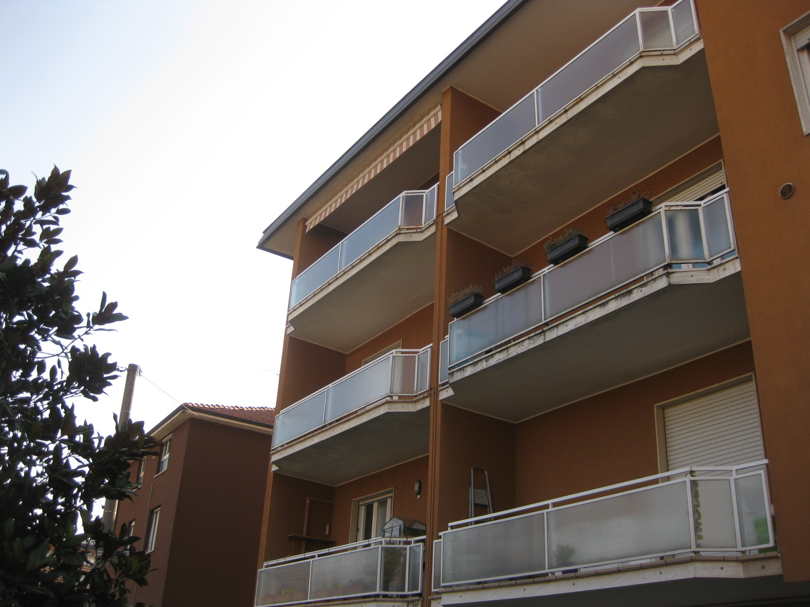 Tinteggiatura facciate condominio